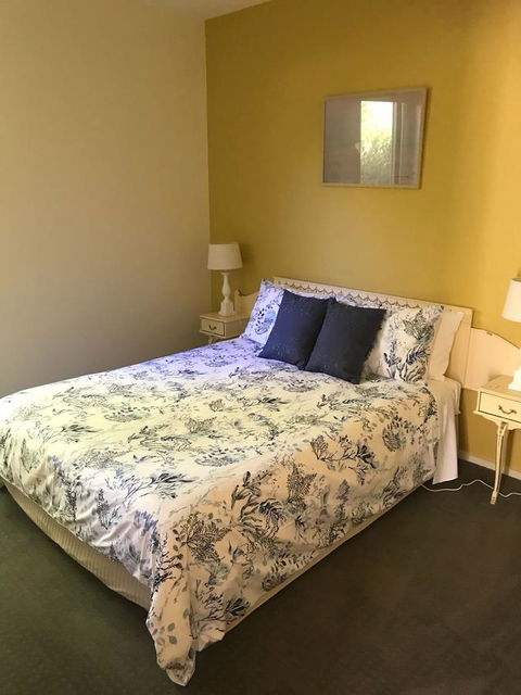 Lakeside Conti Villas - Sunshine Coast Tourism 10