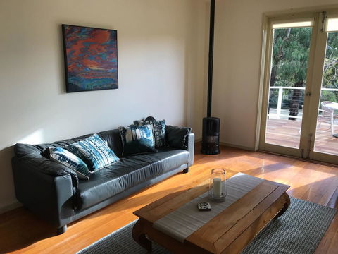 Lakeside Conti Villas - Sunshine Coast Tourism 1