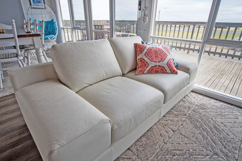 Stunning Waterfront Only 10 Minutes To Phillip Island - FREE EV UNIT 7kW For Electric Cars - Pet Friendly, Fireplace FREE WIFI Wine & Chocolates - Sunshine Coast Tourism 14