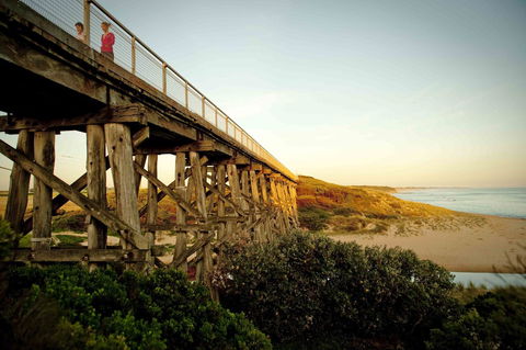 Stunning Waterfront Only 10 Minutes To Phillip Island - FREE EV UNIT 7kW For Electric Cars - Pet Friendly, Fireplace FREE WIFI Wine & Chocolates - Sunshine Coast Tourism 20