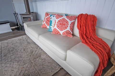 Stunning Waterfront Only 10 Minutes To Phillip Island - FREE EV UNIT 7kW For Electric Cars - Pet Friendly, Fireplace FREE WIFI Wine & Chocolates - Sunshine Coast Tourism 7