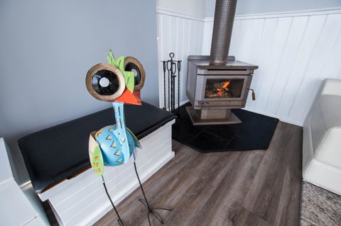 Stunning Waterfront Only 10 Minutes To Phillip Island - FREE EV UNIT 7kW For Electric Cars - Pet Friendly, Fireplace FREE WIFI Wine & Chocolates - Sunshine Coast Tourism 12