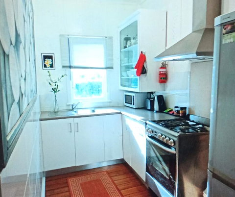 The Boathouse A 3 Bedroom House - Sunshine Coast Tourism 2