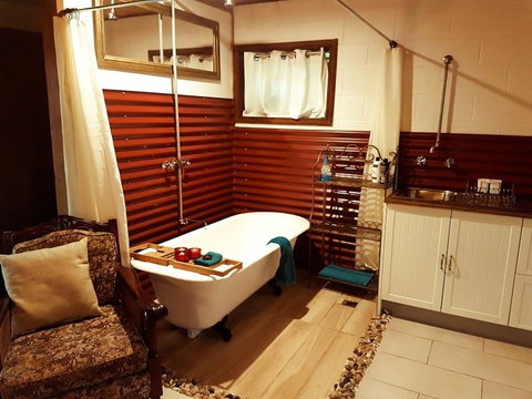 The Cabin - Sunshine Coast Tourism 2