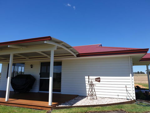 The Cabin At Bindaree - Sunshine Coast Tourism 1