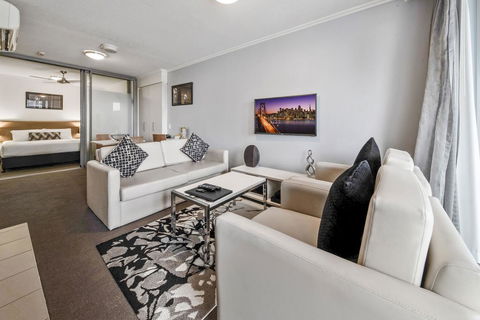 The Capitol Apartments - Holiday Sunshine Coast 3