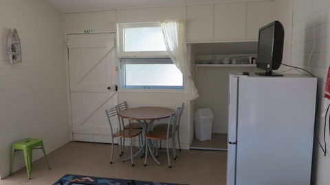 The Captain's Manor On Cook Unit 4 - Holiday Sunshine Coast 3