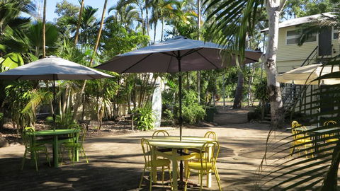 The Captain's Manor On Cook Unit 6 - Holiday Sunshine Coast 3