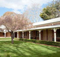 The Carrington Inn - Bungendore - Holiday Sunshine Coast