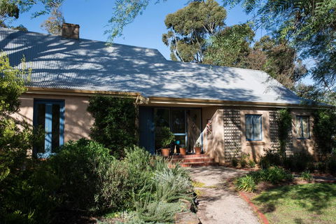 The Cottage At Riverside Farm - Sunshine Coast Tourism 2