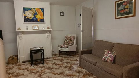 The Crooked Cottage - Holiday Sunshine Coast 3