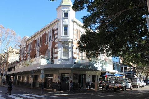 The Crown & Anchor Hotel - Sunshine Coast Tourism 0
