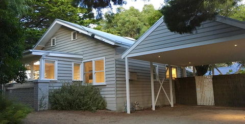 The Cute Beach House - Holiday Sunshine Coast 0