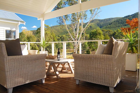 The Dacha - Sunshine Coast Tourism 3