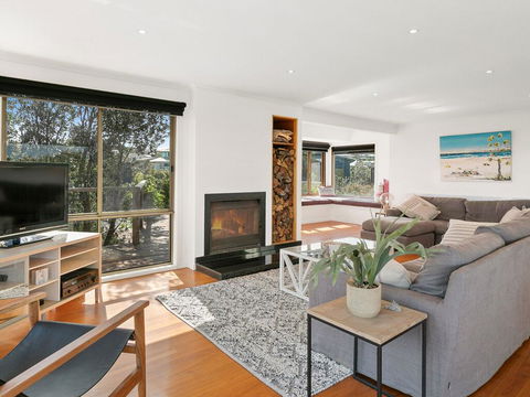 The Deck House - Holiday Sunshine Coast 1