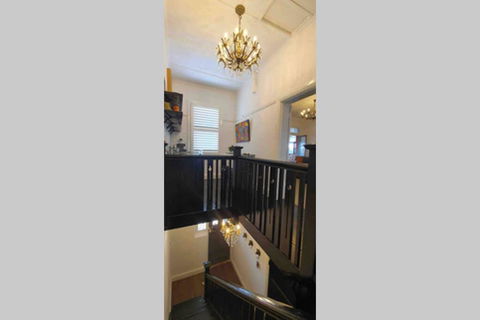 The Dewhurst - Sophisticated Entire CBD Apartment - Sunshine Coast Tourism 2