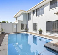 The Doggy Beach House At Salt - Sunshine Coast Tourism