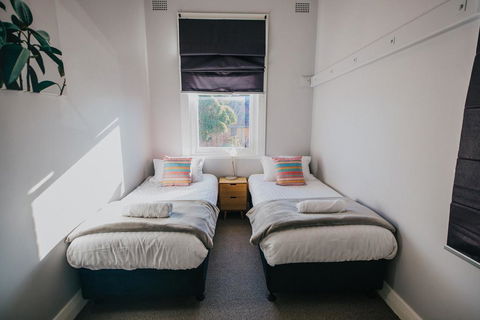 The Duke Of Wellington Hotel - Sunshine Coast Tourism 2