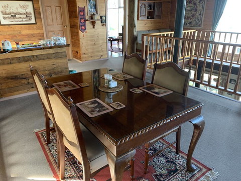 The Goat And Goose Bed & Breakfast - Holiday Sunshine Coast 1