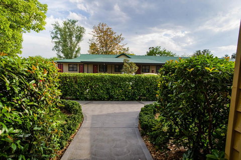 The Grapevine Motel - Holiday Sunshine Coast 0