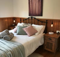 The Green Room Wattle Glen - Holiday Sunshine Coast