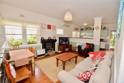 The Gully Cottage Of Katoomba - Holiday Sunshine Coast 1