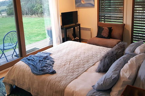 The Gurdies Room With Amazing Sunset Views - Sunshine Coast Tourism 0