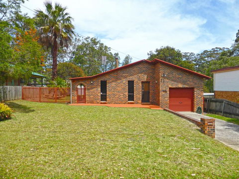 The Happy Shack @ Callala Bay - Sunshine Coast Tourism 0