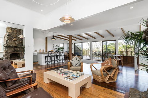 The Harrow - Sunshine Coast Tourism 0