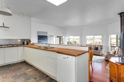 The Heyfield Hideaway: Tennis & Spa - Sunshine Coast Tourism 2