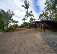 The Hillside Villa - Sunshine Coast Tourism