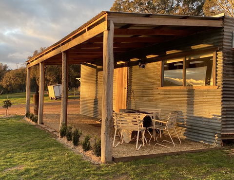 The Hut, Saddlers Run - Sunshine Coast Tourism 3