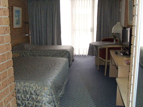 The John Hunter Motel - Sunshine Coast Tourism 2