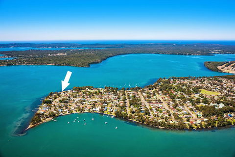 The Lake Escape - Sunshine Coast Tourism 3
