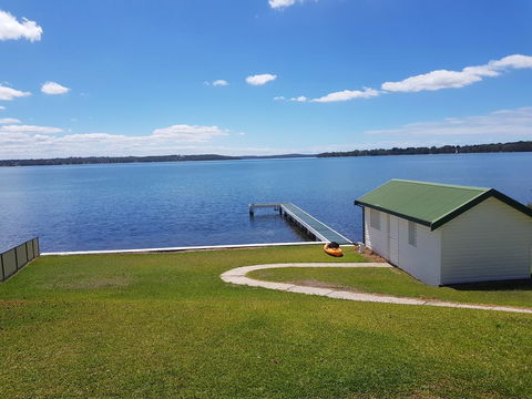 The Lake Escape - Sunshine Coast Tourism 0