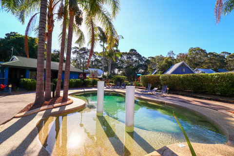 The Lakehouse In Raffetys Resort - Holiday Sunshine Coast 1