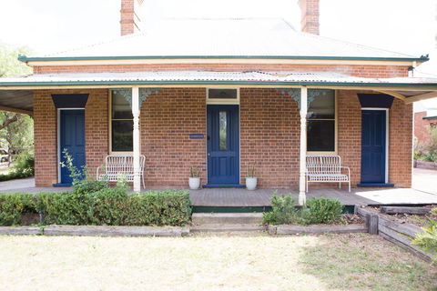 The Little Cooking School And Accommodation - Sunshine Coast Tourism 0