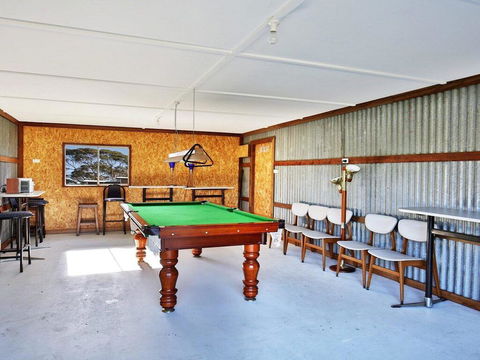 The Lobster Pot - Great Outdoor Eating Area - Sunshine Coast Tourism 1