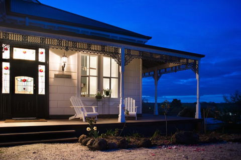 The Lodge At Clunes - Sunshine Coast Tourism 1