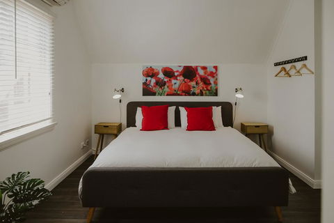 The Loft @ Denver - Holiday Sunshine Coast 1