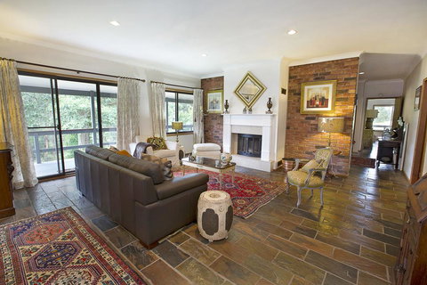 THE MAPLES - Holiday Sunshine Coast 1