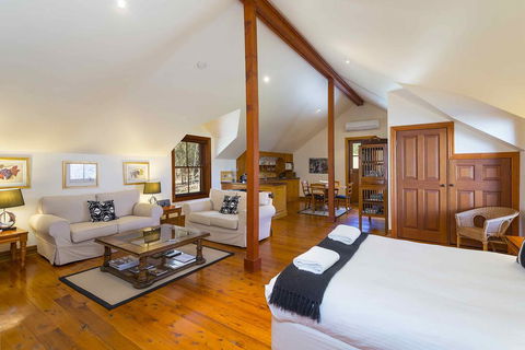 The Mews Studio - Holiday Sunshine Coast 1