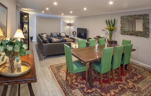 The Mountain House - Sunshine Coast Tourism 0