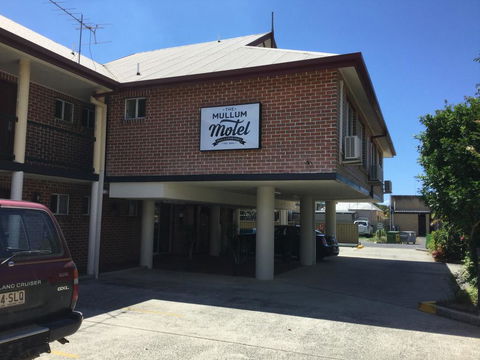 The Mullum Motel - Holiday Sunshine Coast 0