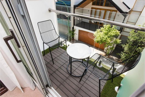 The Nest - Bohemian Space In Northbridge With Roof Terrace - Holiday Sunshine Coast 2