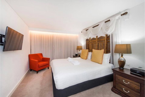 The Nest - Boho Bedroom Near The City With Roof Terrace - Holiday Sunshine Coast 2