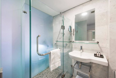 The Nest - New York Style Space In Northbridge + Roof Terrace - Holiday Sunshine Coast 3