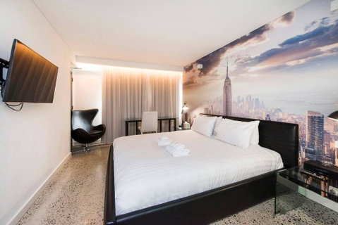 The Nest - New York Style Space In Northbridge + Roof Terrace - Holiday Sunshine Coast 2
