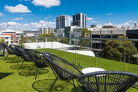 The Nest - Quirky Queen Sized Space with Roof Terrace