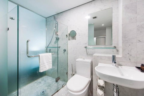 The Nest - Smart Suite On Newcastle St With Rooftop Views - Holiday Sunshine Coast 2